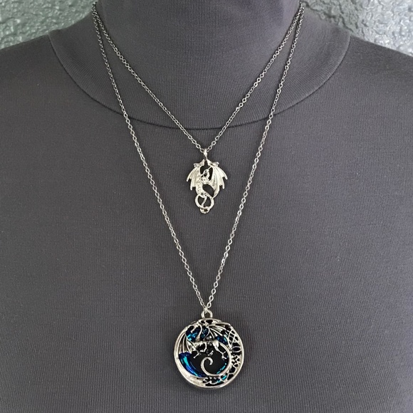 “Smaug in Flight" Dragon Handmade 2-Layer Necklace Tolkien, Empyrean Fourth Wing - Picture 5 of 16